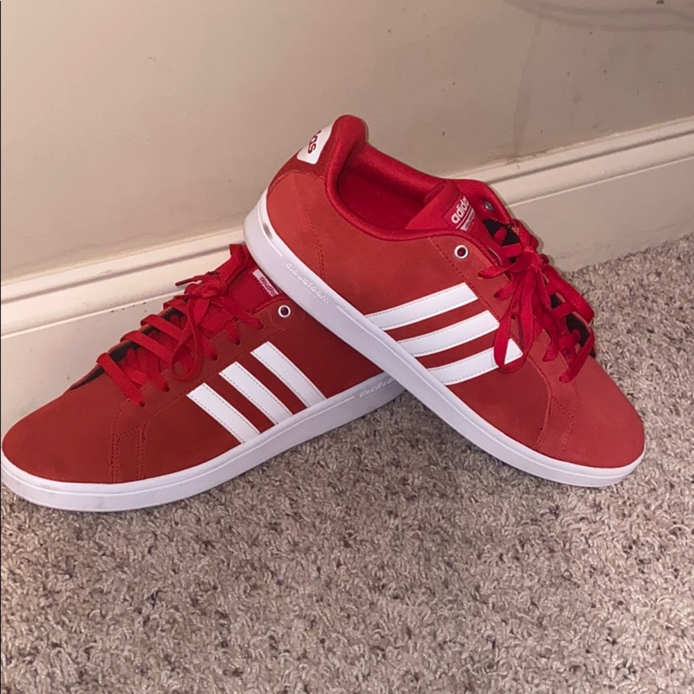 Adidas cloud foam tennis shoes